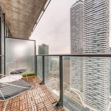 טורונטו Stylish Newly Furnished Condo With Beautiful Lake View מראה חיצוני תמונה