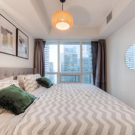 טורונטו Stylish Newly Furnished Condo With Beautiful Lake View מראה חיצוני תמונה