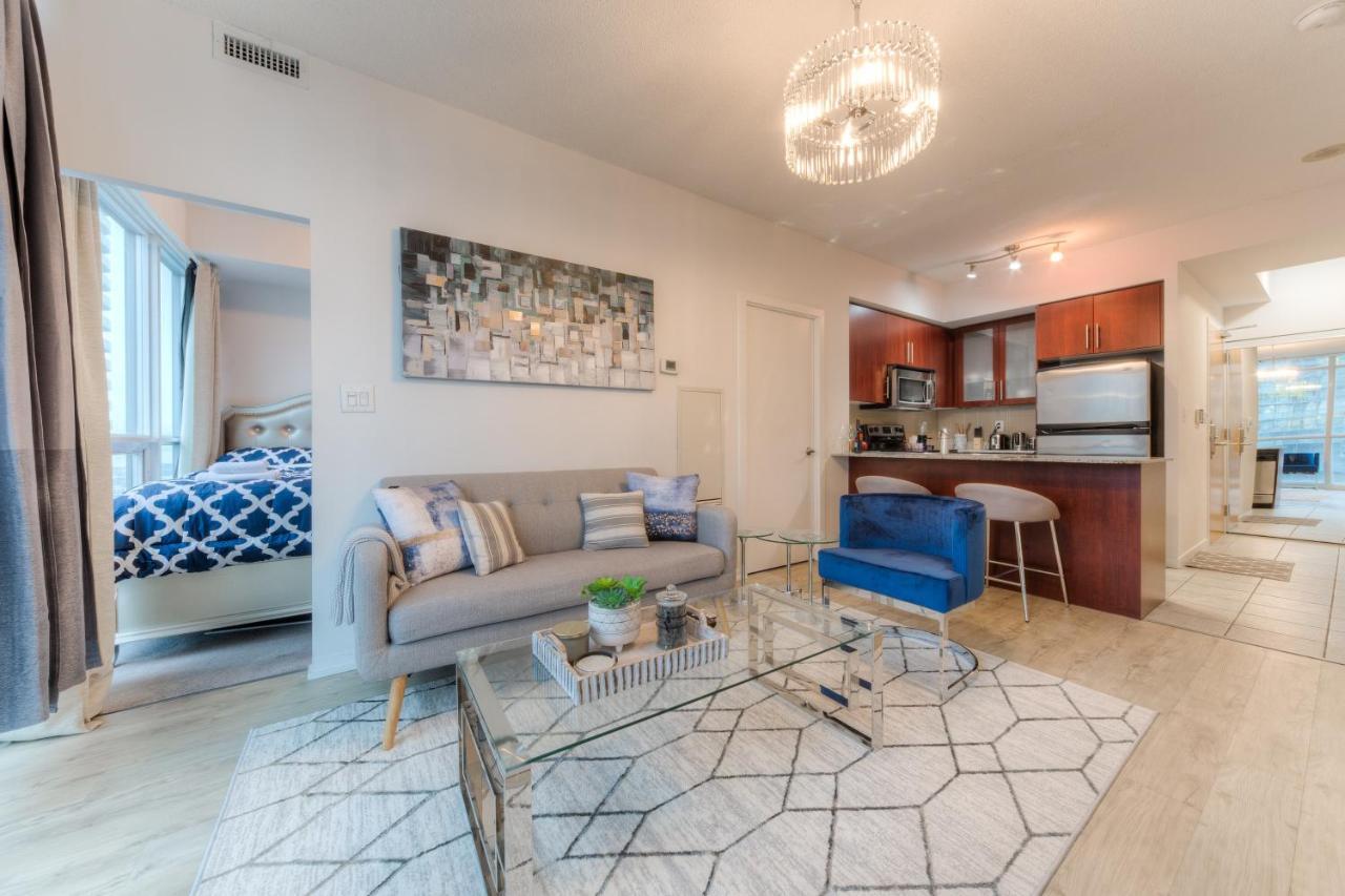טורונטו Stylish Newly Furnished Condo With Beautiful Lake View מראה חיצוני תמונה