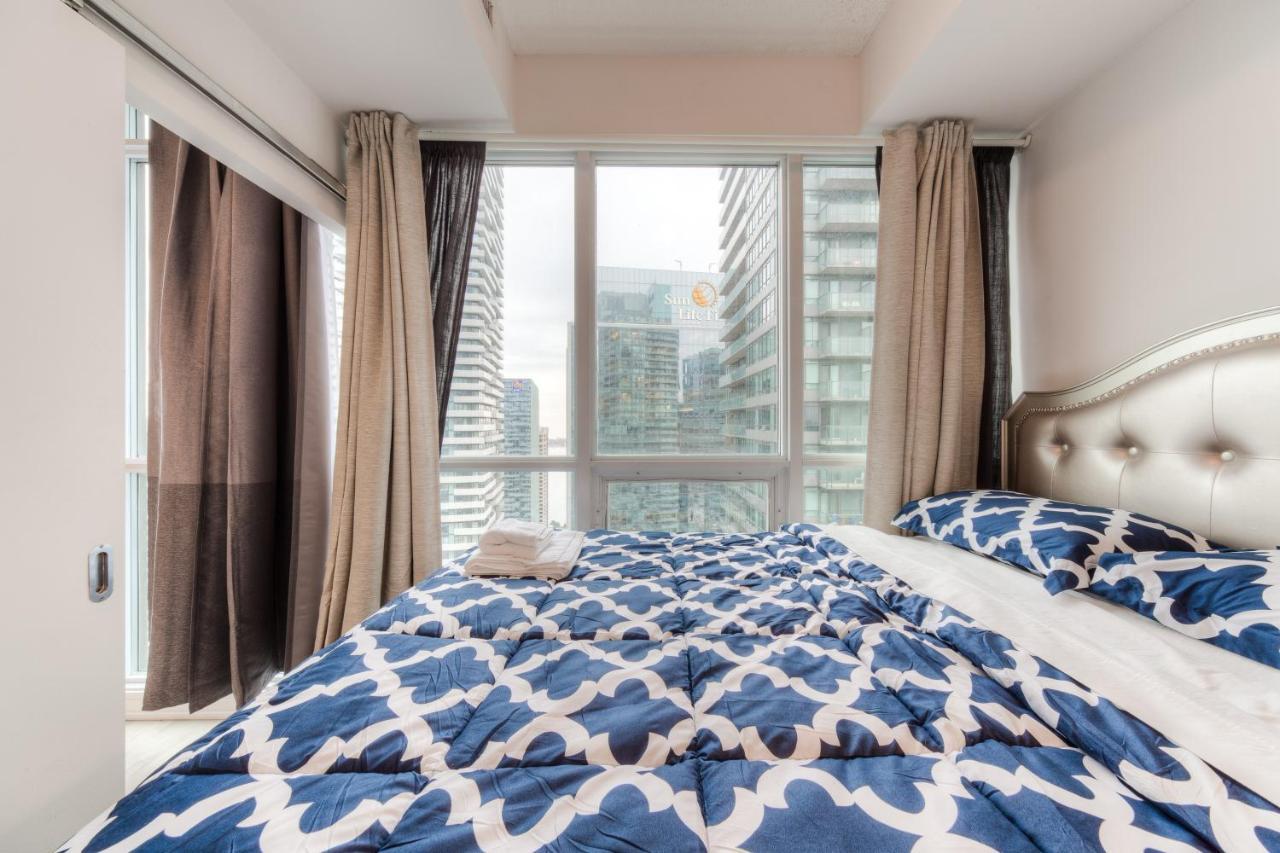 טורונטו Stylish Newly Furnished Condo With Beautiful Lake View מראה חיצוני תמונה