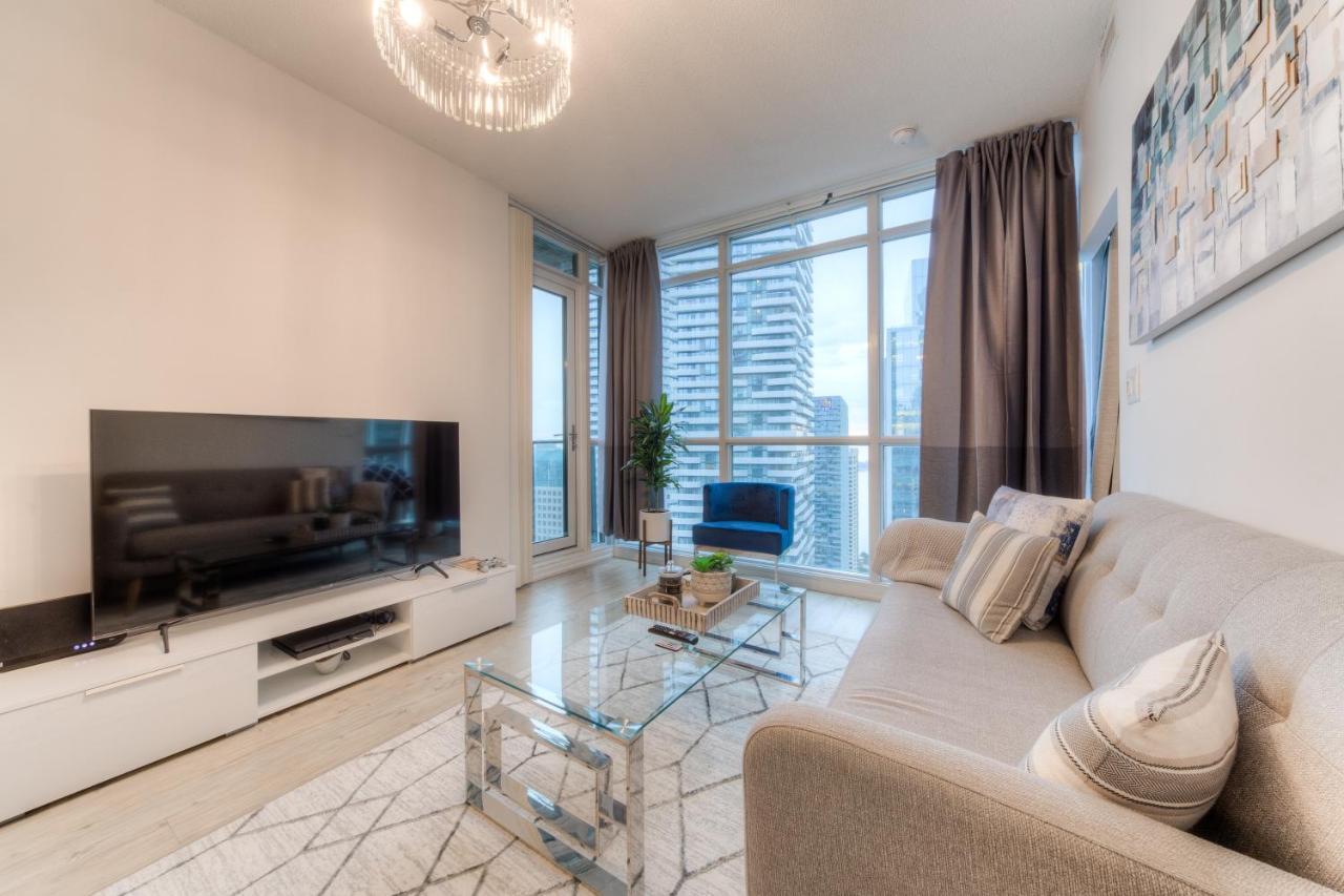 טורונטו Stylish Newly Furnished Condo With Beautiful Lake View מראה חיצוני תמונה