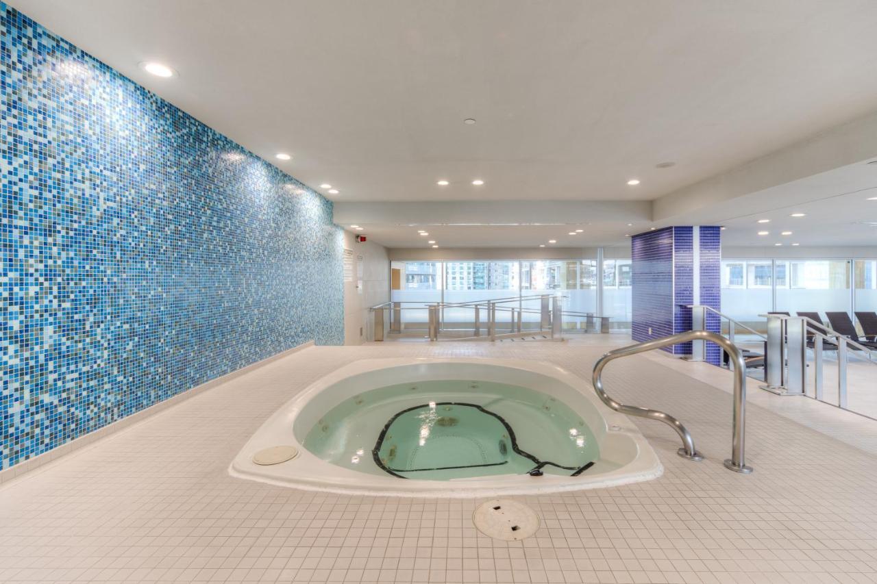 טורונטו Stylish Newly Furnished Condo With Beautiful Lake View מראה חיצוני תמונה